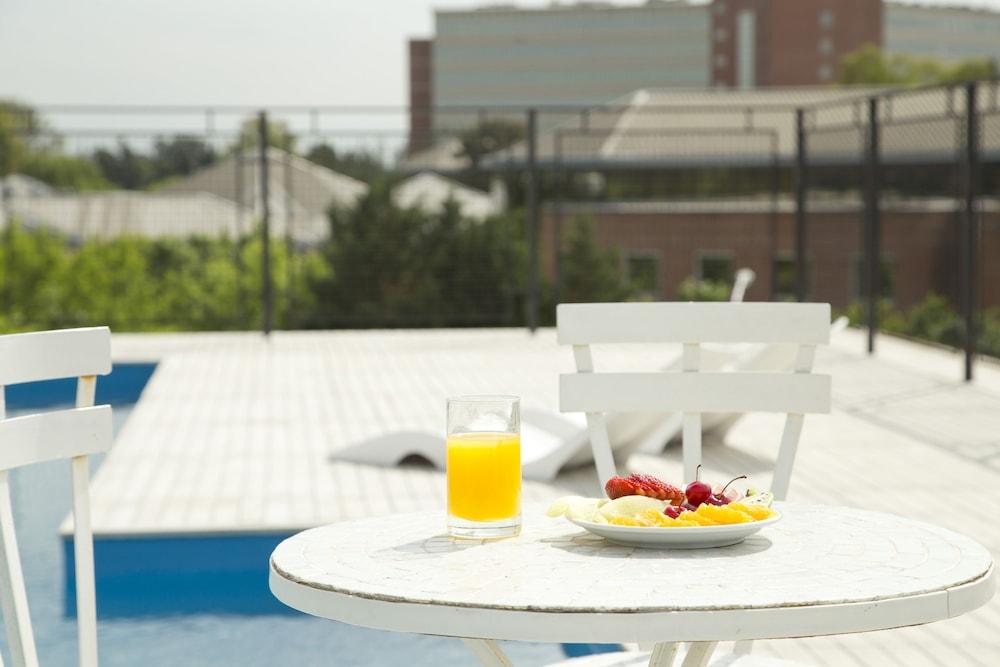 Hotel Casa Campus Pilar 3*